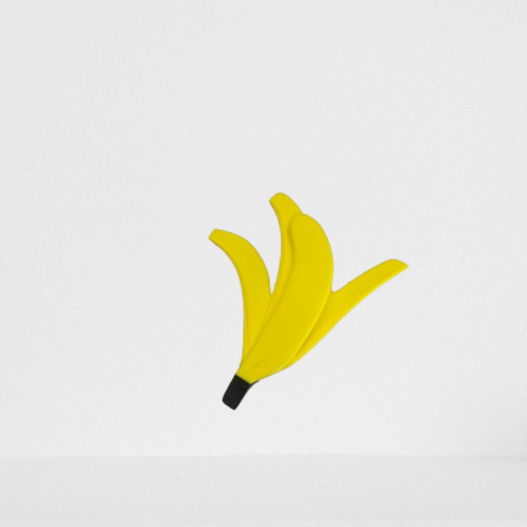 Traba puerta banana